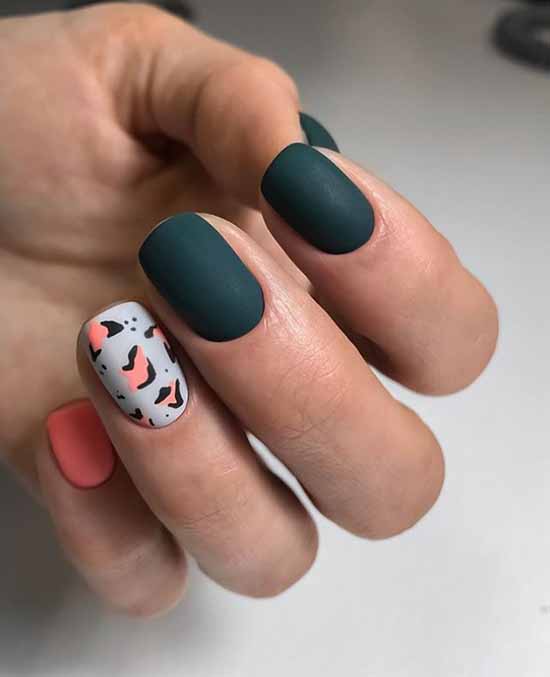 Beaux ongles mats: design, nouvelle manucure sur la photo