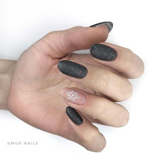Manucure à paillettes noires