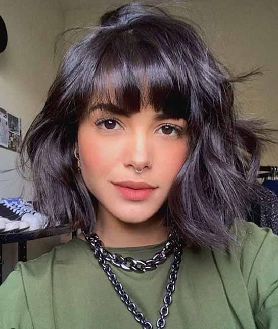 Coupes de cheveux à la mode pour les cheveux mi-longs 2026: photos, tendances