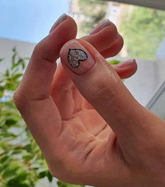 Manucure nue avec des paillettes: 100 idées de design dans de nouvelles photos