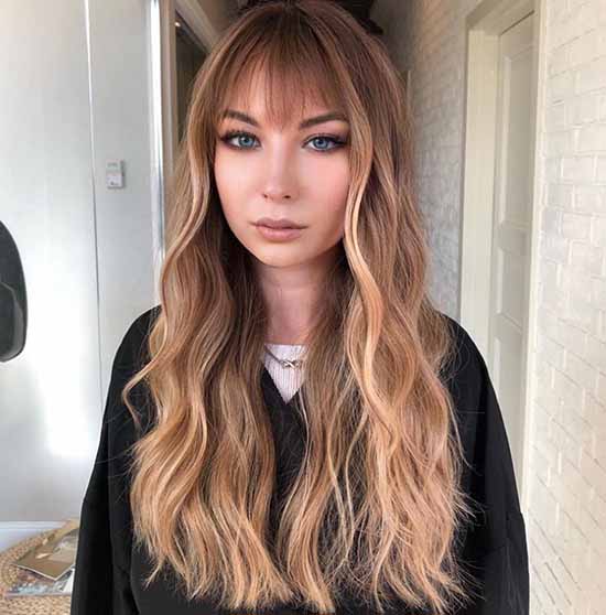 Les meilleures coupes de cheveux avec une frange 2026: photos, formes à la mode