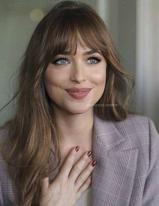 Les meilleures coupes de cheveux avec une frange 2026: photos, formes à la mode