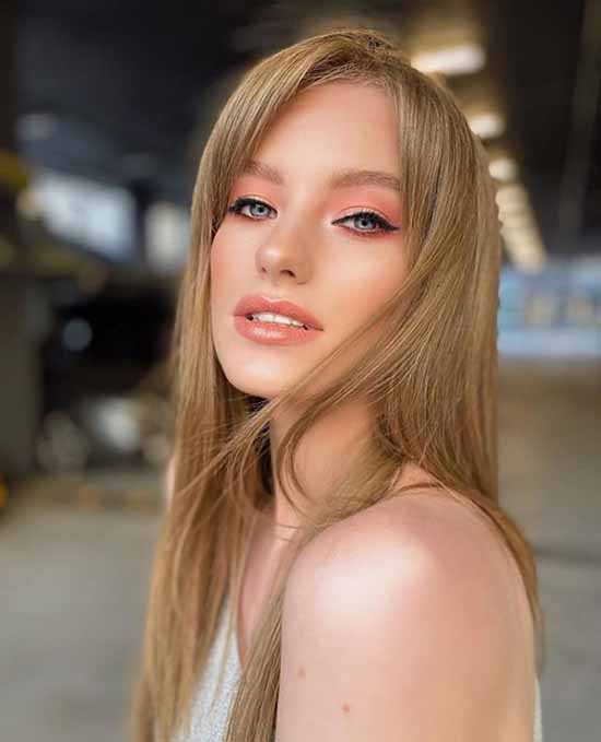 Les meilleures coupes de cheveux avec une frange 2026: photos, formes à la mode