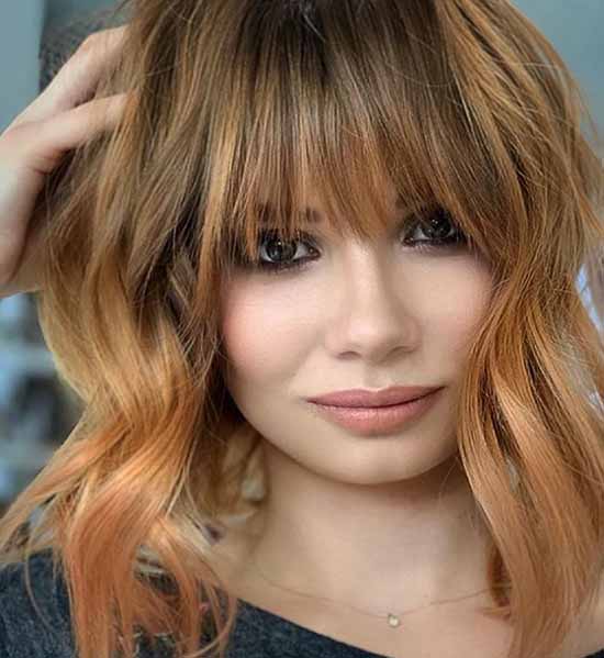 Longue frange 2026 : quelles coupes de cheveux pour porter une longue frange, photo