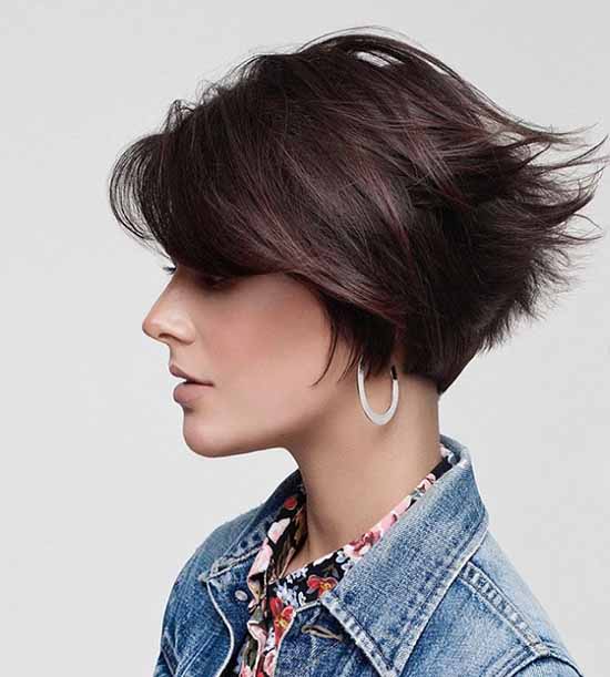 Longue frange 2026 : quelles coupes de cheveux pour porter une longue frange, photo