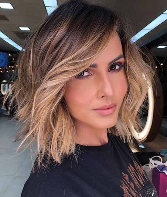 Longue frange 2026 : quelles coupes de cheveux pour porter une longue frange, photo