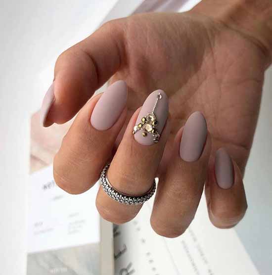 Vernis gel mat avec strass