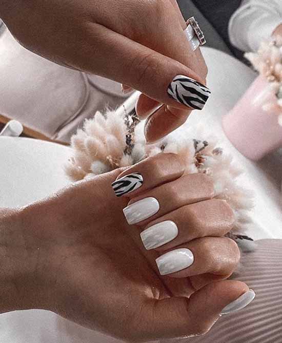 Ongles courts avec des dessins