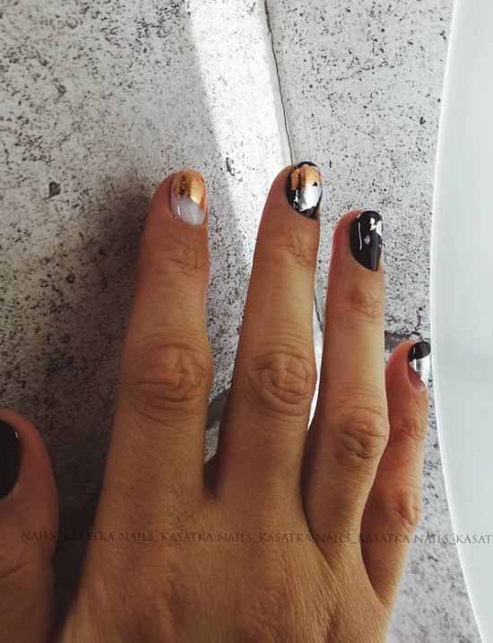 Manucure noire avec papier d'aluminium: nouveau design, idées de photo