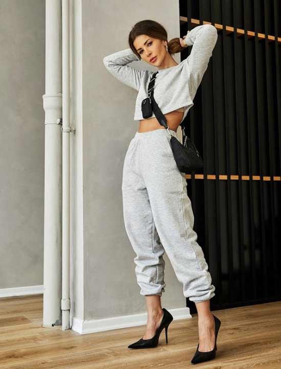 Jogging à talons aiguilles