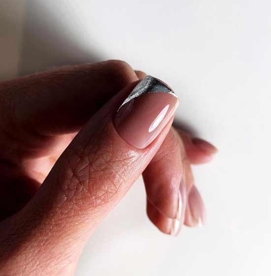 Paillettes d'argent et français