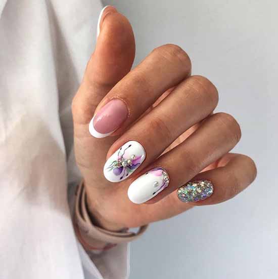 Veste blanche avec photos et paillettes