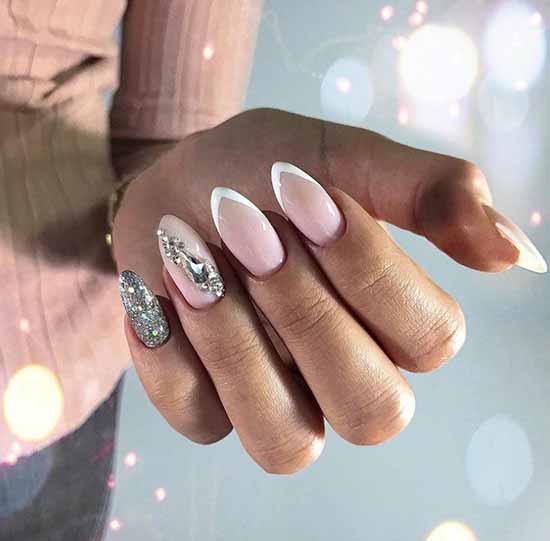 Veste blanche à sequins et strass