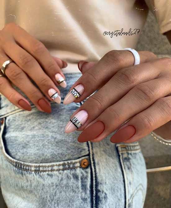 Manucure avec un design sur un ongle: nouveaux articles sur la photo