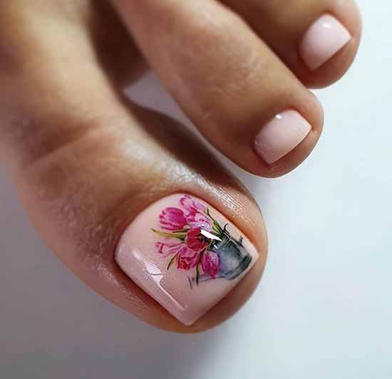 Pédicure avec autocollant