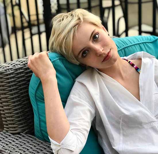 Coupe de cheveux Moscovite: photo pour cheveux courts et moyens