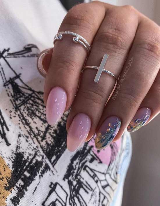 Belle manucure nue d'hiver