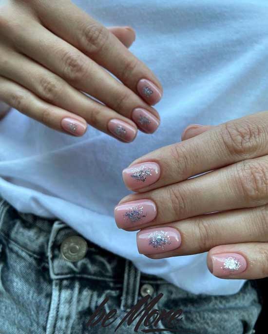 Nu avec un design d'hiver