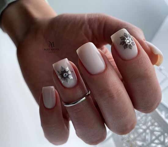 Manucure nude d'hiver 2026: photos des meilleurs designs d'ongles