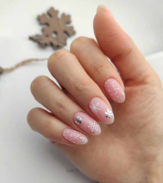 Manucure nude d'hiver 2026: photos des meilleurs designs d'ongles