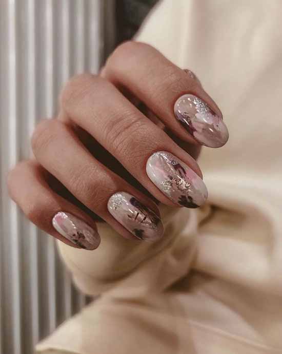 Manucure nude d'hiver 2026: photos des meilleurs designs d'ongles