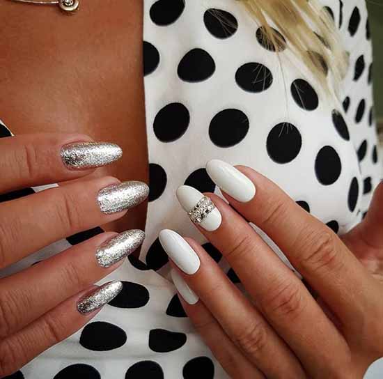 Conception de mains diverses à paillettes blanches