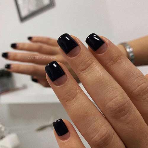 Manucure française noire unie