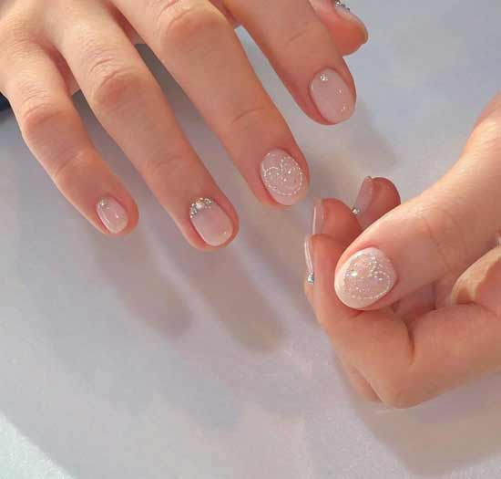 Ongles coeur en strass