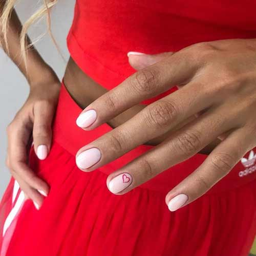 Manucure coeur contour