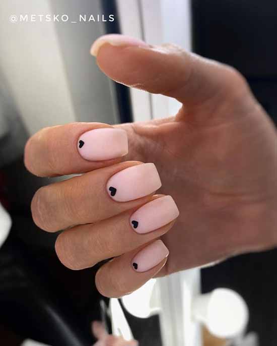 Manucure avec un coeur pour la Saint-Valentin: photo 2026, design