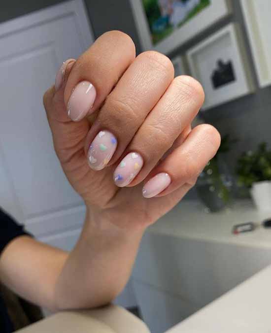 Manucure avec un coeur pour la Saint-Valentin: photo 2026, design