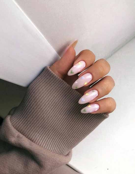 Manucure avec un coeur pour la Saint-Valentin: photo 2026, design