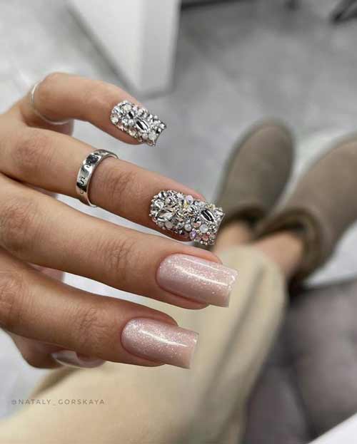 Tendance manucure strass 2026