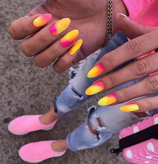 Manucure jaune 2026: photo avec le design le plus en vogue