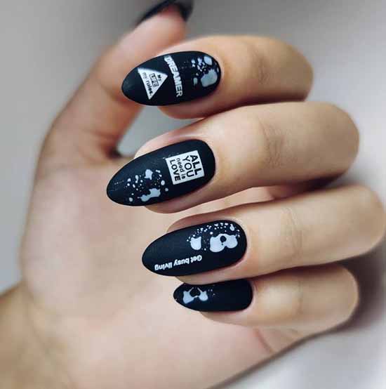 Manucure graphique noir et blanc