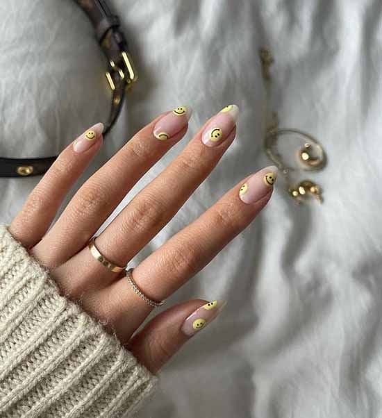 Espace négatif manucure ou espace négatif 2026 : photo