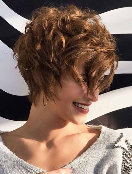 Coupes de cheveux tendance printemps-été 2026: tendances, style, photos