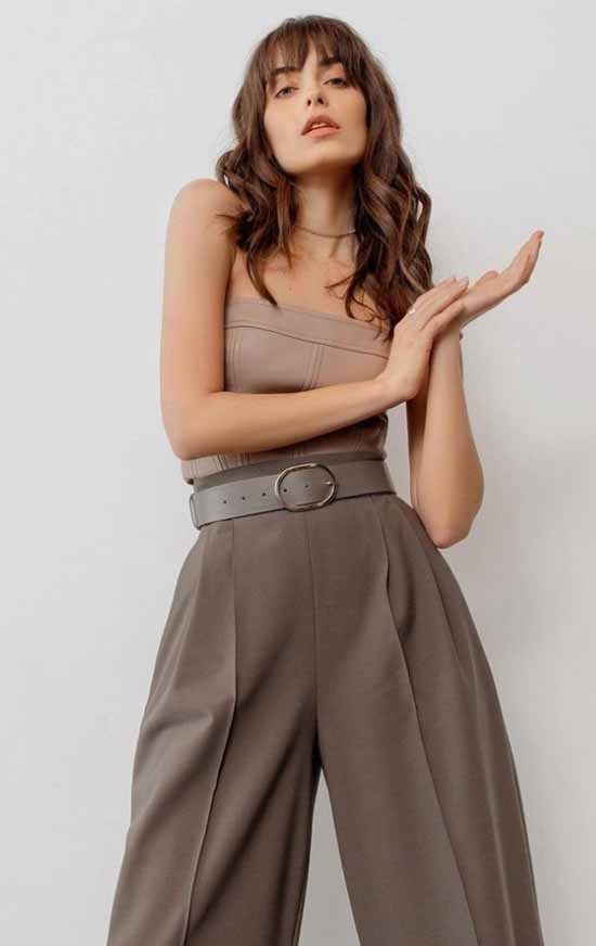 Pantalon large 2026 : quoi porter, photos, idées de looks