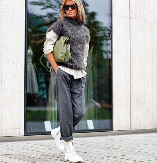 Pantalon large 2026 : quoi porter, photos, idées de looks