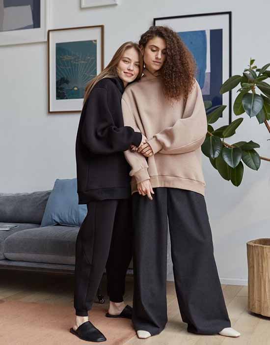Pantalon large 2026 : quoi porter, photos, idées de looks