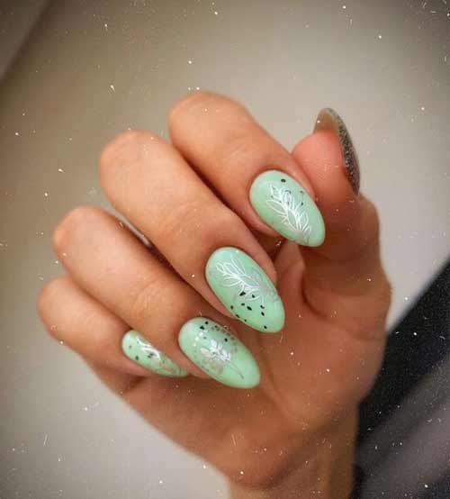 Manucure de printemps dans les tons menthe
