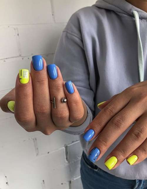 Blue Manicure 2026: Tendances des dessins d'ongles dans les tons bleus
