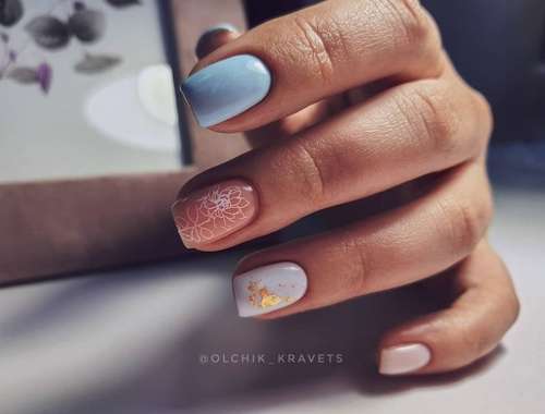 Blue Manicure 2026: Tendances des dessins d'ongles dans les tons bleus