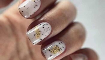 Manucure nue avec photo en aluminium de la conception des ongles