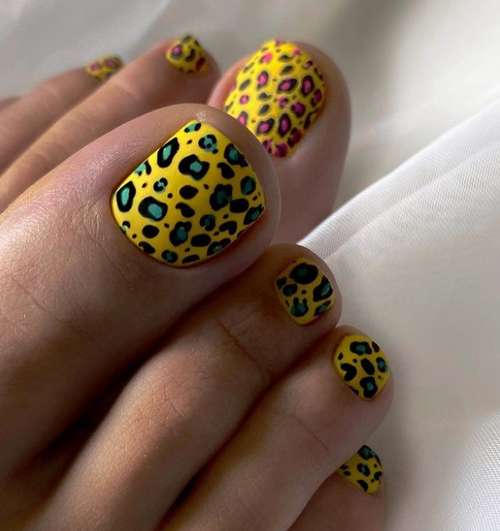 Design pédicure 2026 : nouveautés printemps-été, photos, tendances