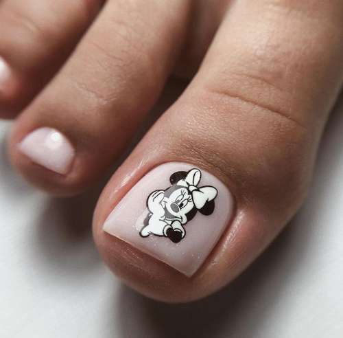 Design pédicure 2026 : nouveautés printemps-été, photos, tendances