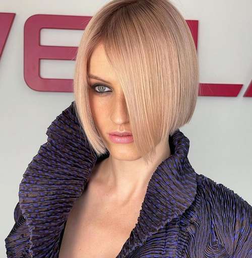 Les meilleures coupes de cheveux pour cheveux raides 2026 : photos, tendances