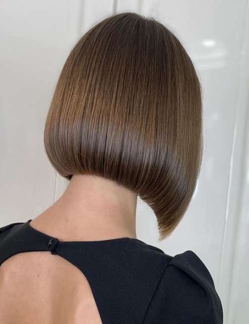 Les meilleures coupes de cheveux pour cheveux raides 2026 : photos, tendances