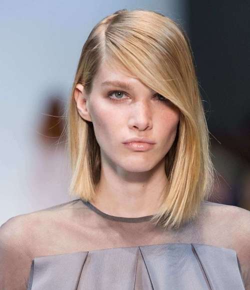 Coupes de cheveux pour cheveux raides moyens