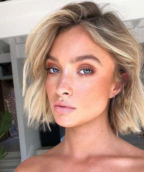 Shag coupe de cheveux droite